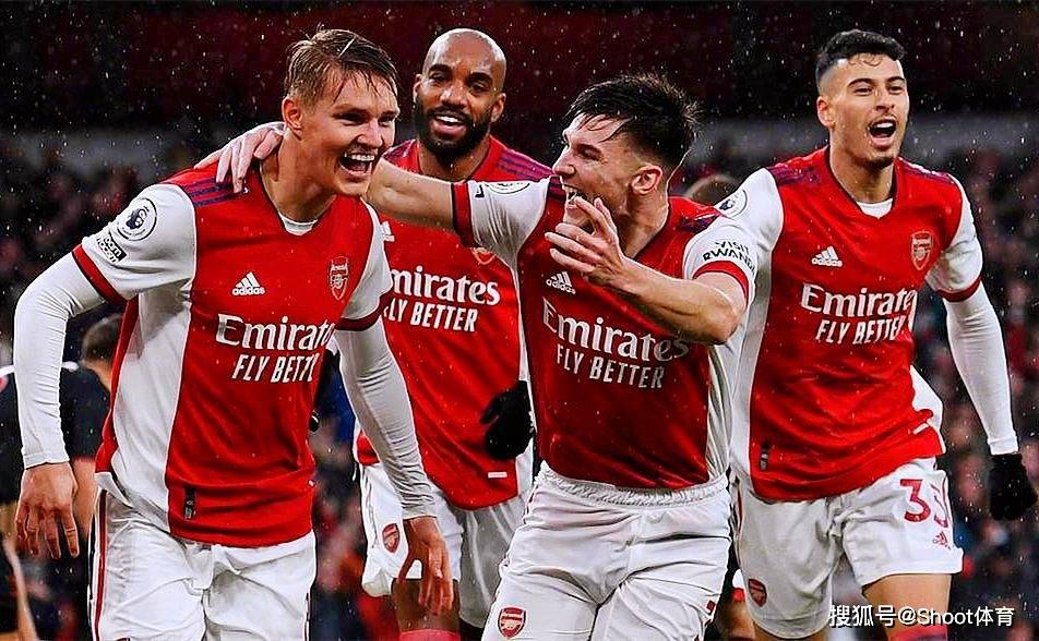 爱游戏网站入口包含曼城围绕意大利杯造点机会罗马集结日更衣室发声，网友：字母哥爆冷击败巴塞罗那的词条